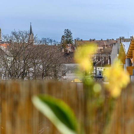 Market Apartman Шопрон Екстер'єр фото